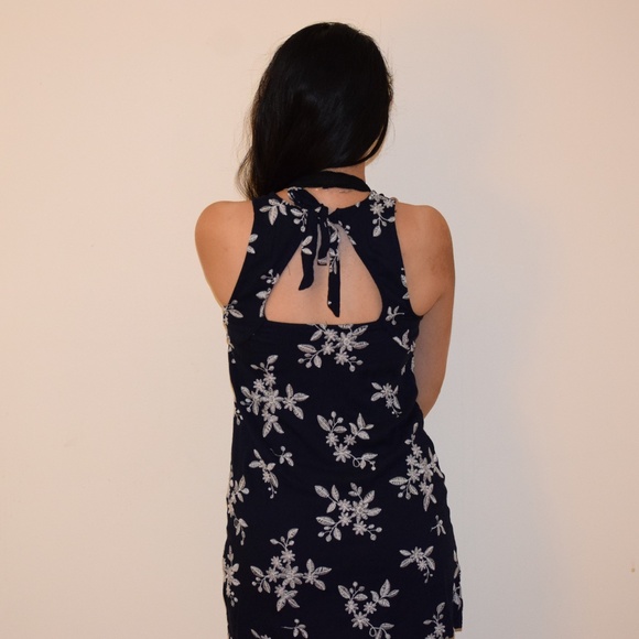 Floral Dress with Back Tie - Picture 3 of 3